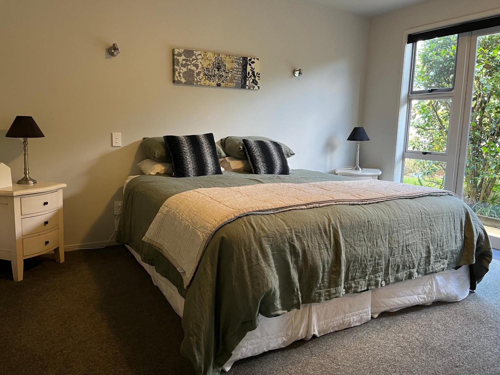Lavender Hill Bed & Breakfast Riverhead ภายนอก รูปภาพ