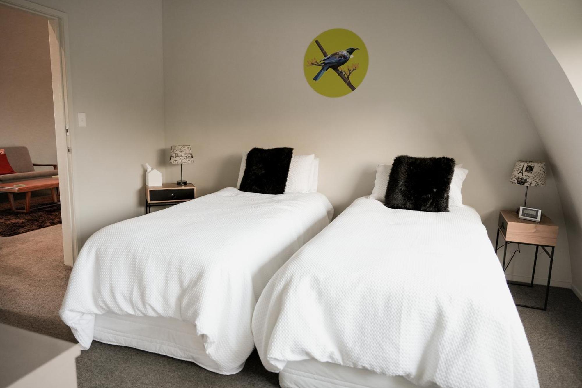 Lavender Hill Bed & Breakfast Riverhead ภายนอก รูปภาพ